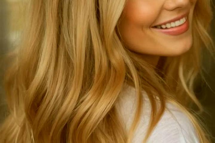 Evelyn, 29, a dark blonde hazel-eyed ebony companion based in Lavradio. Offering 69, GFE. Available for incall and outcall, overnight bookings available.