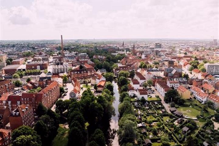 Evelyn, 29 — Escort in Birkende, Denmark