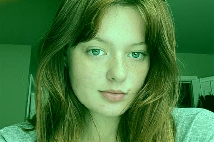 Evelyn, 30, a auburn hazel-eyed asian companion based in Eastleigh. Offering Tantra, OWO, Travel Companion, CIM. Available for incall and outcall, day and ev...