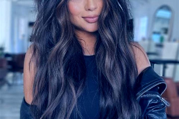 Evelyn, 30, a brunette dark-eyed indian companion based in Nguessan-Brindoukrou. Offering Erotic Massage, Fetish, A-Level, Roleplay. Available for incall and...
