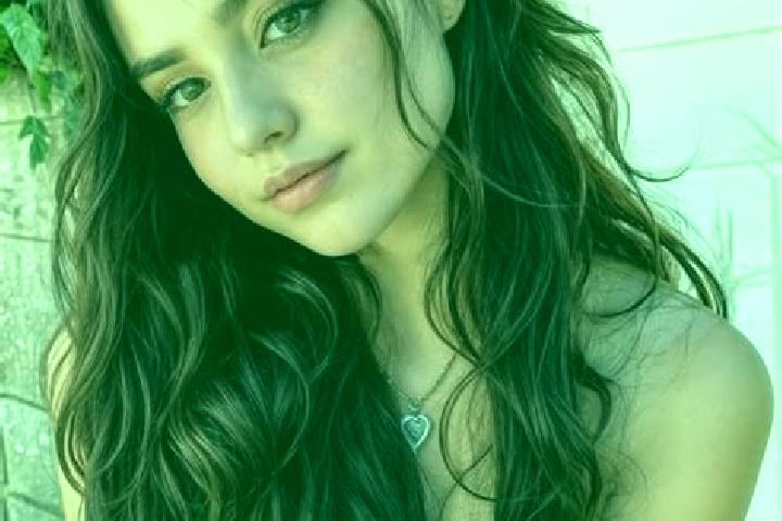 Evelyn, 30, a brunette hazel-eyed middle eastern companion based in Walkerville. Offering GFE, Striptease, Domination, CIM. Available for incall and outcall,...