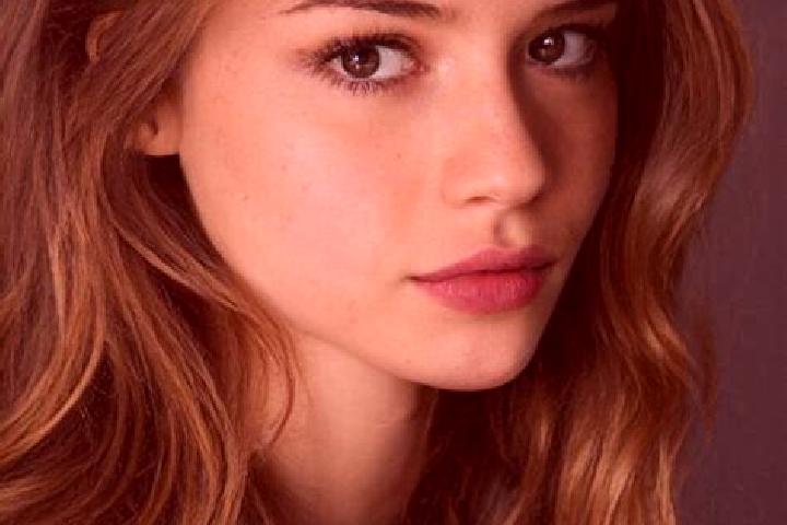 Evelyn, 30, a chestnut amber-eyed latina companion based in Maceio. Offering A-Level, GFE, Striptease, Party Girl, Dinner Date. Available for incall and outc...