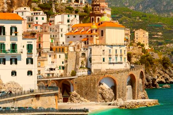 Evelyn, 30 — Escort in La Cassa, Italy