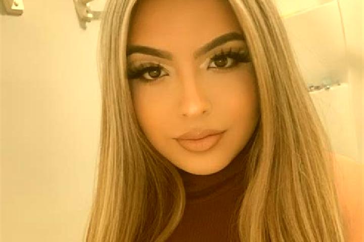 Evelyn, 31, a blonde amber-eyed latina companion based in Chuckey. Offering BDSM, Travel Companion, 69, Dinner Date, GFE. Available for incall and outcall, o...