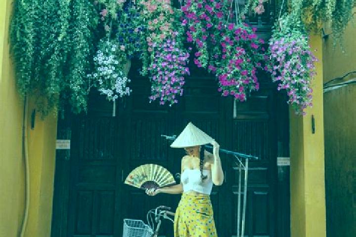 Evelyn, 31 — Escort in Chu, Vietnam