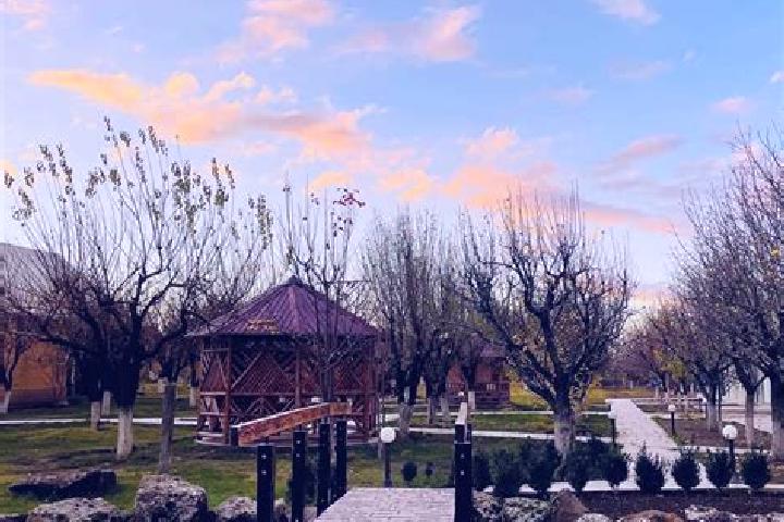 Evelyn, 31 — Escort in Nor Hachn, Armenia