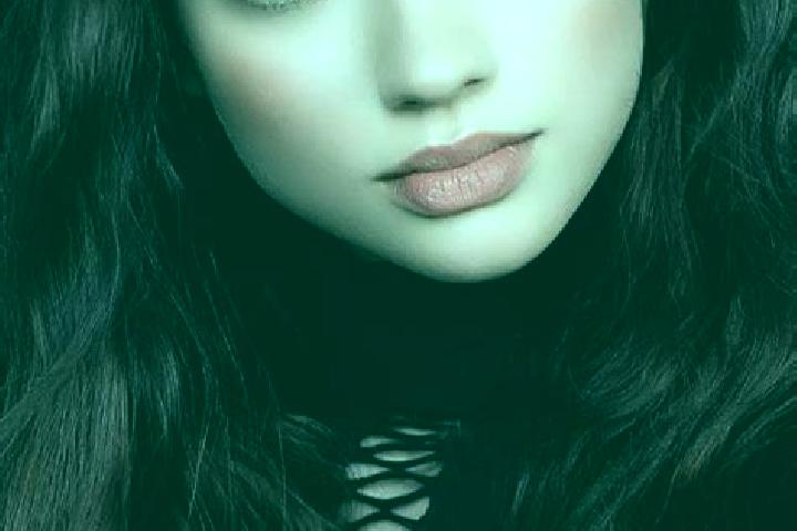 Evelyn, 32, a brunette dark-eyed european companion based in Caetes. Offering Roleplay, OWO, CIM. Available for incall and outcall, day and evening dates.