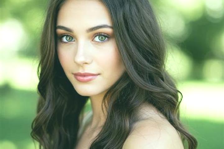 Evelyn, 32, a brunette hazel-eyed european companion based in Naruto. Offering Party Girl, Couples, OWO. Available for incall and outcall, day and evening da...