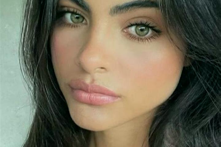 Evelyn, 32, a chestnut hazel-eyed indian companion based in Grado. Offering Duos, Tantra, Fetish, Dinner Date, Deep French Kissing. Available for incall and ...