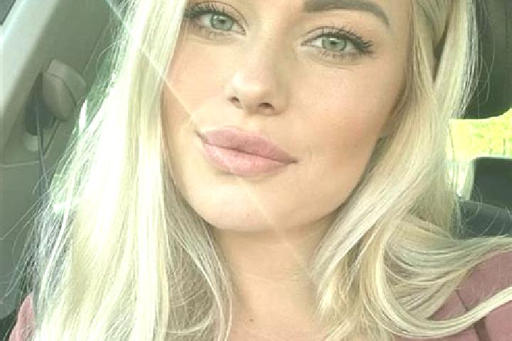 Evelyn, 33, a blonde hazel-eyed middle eastern companion based in Solnechniy. Offering Dinner Date, Travel Companion, CIM. Available for incall and outcall, ...