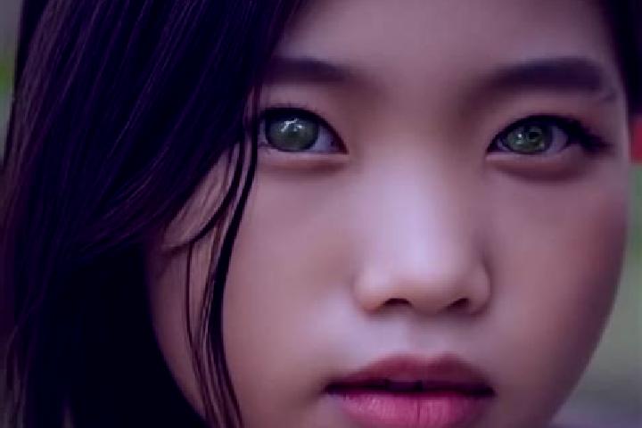 Evelyn, 33, a red green-eyed asian companion based in Nerau. Offering Party Girl, BDSM, 69, Roleplay, Travel Companion. Available for incall and outcall, ove...
