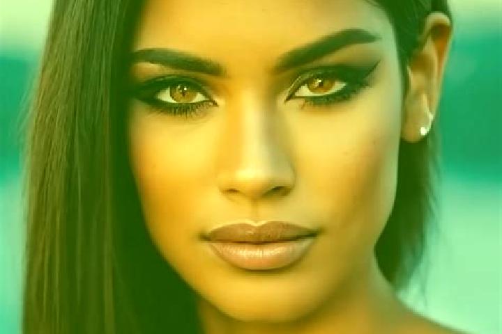 Evelyn, 34, a black hazel-eyed latina companion based in Viradouro. Offering Striptease, Fetish, Tantra. Available for incall and outcall, day and evening da...