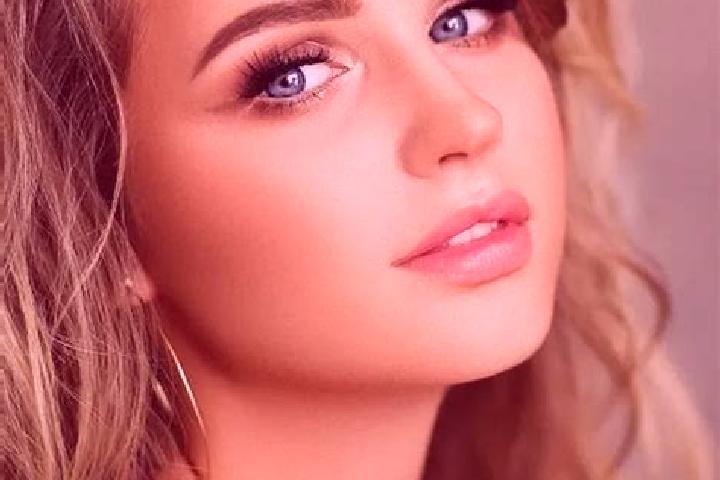 Evelyn, 34, a dark blonde blue-eyed middle eastern companion based in Darcheh Abed. Offering Deep French Kissing, Travel Companion. Available for incall and ...