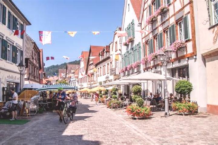 Evelyn, 34 — Escort in Haslach im Kinzigtal, Germany