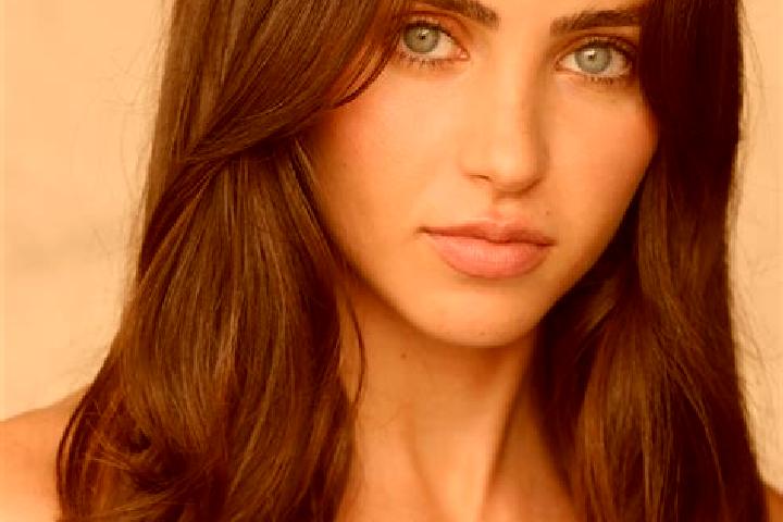 Evelyn, 35, a brunette blue-eyed caucasian companion based in Wehnde. Offering Dinner Date, Party Girl, Duos, Deep French Kissing, Girlfriend Experience. Ava...