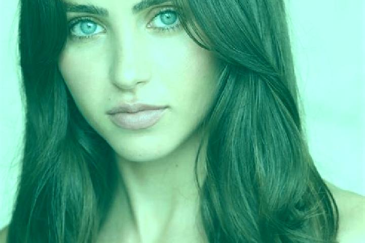 Evelyn, 35, a brunette brown-eyed indian companion based in Zaluski. Offering A-Level, Massage, Striptease, OWO. Available for incall and outcall, day and ev...