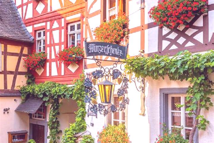 Evelyn, 35 — Escort in Norderwohrden, Germany