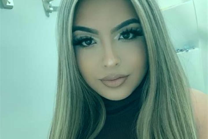 Evelyn, 36, a blonde grey-eyed latina companion based in Cuxpala. Offering Fetish, Party Girl, Couples, GFE. Available for incall and outcall, day and evenin...