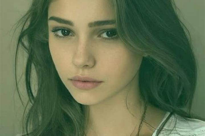 Evelyn, 36, a chestnut amber-eyed slavic companion based in Yolonan. Offering 69, Couples, Deep French Kissing, Dinner Date. Available for incall and outcall...
