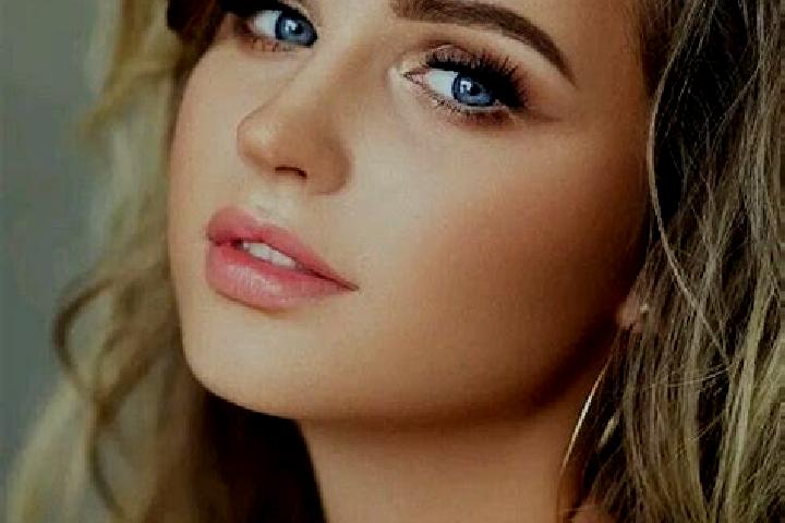 Evelyn, 36, a dark blonde blue-eyed mediterranean companion based in Gastonia. Offering CIM, Duos, Deep French Kissing, Travel Companion, Prostate Massage. A...
