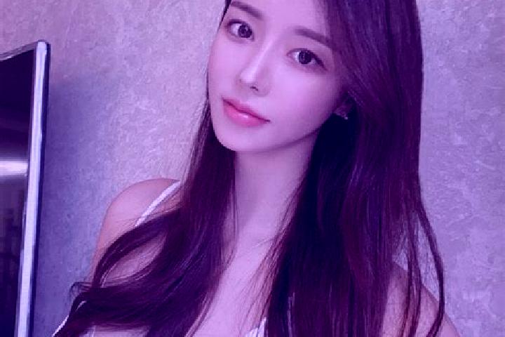 Evelyn, 36 — Escort in Bifeng, China