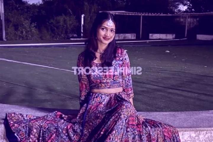 Evelyn, 36 — Escort in Navsari, India