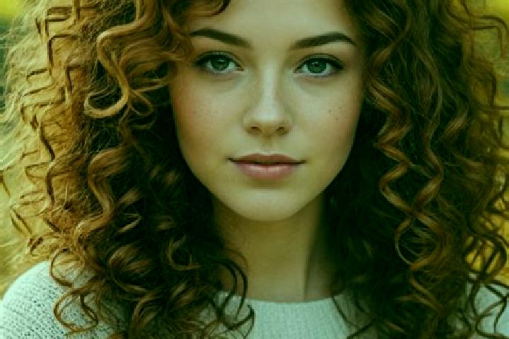 Evelyn, 38, a auburn grey-eyed slavic companion based in Hevlin. Offering Erotic Massage, Travel Companion, Tantra. Available for incall and outcall, day and...