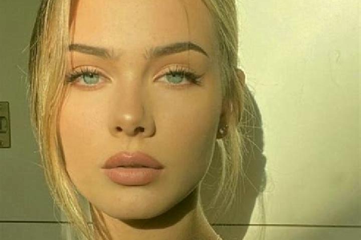 Evelyn, 39, a blonde amber-eyed european companion based in San Pedro Piedra Gorda. Offering Dinner Date, Domination, Deep French Kissing, Travel Companion, ...