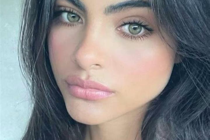 Grace, 20, a brunette green-eyed latina companion based in Thanlyin. Offering Party Girl, Roleplay, Domination. Available for incall and outcall, day and eve...