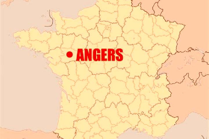 Grace, 20 — Escort in Angres, France