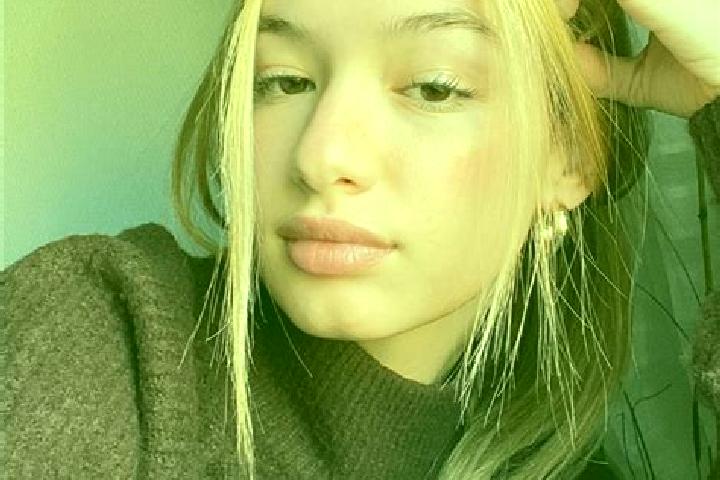 Grace, 21, a blonde brown-eyed caucasian companion based in Parla. Offering Girlfriend Experience, CIM, Fetish, Tantra. Available for incall and outcall, day...