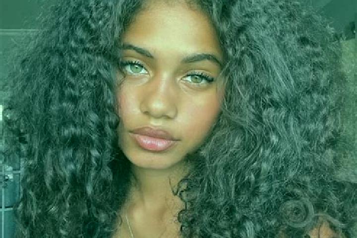 Grace, 21, a chestnut blue-eyed ebony companion based in Goonellabah. Offering Overnight, Girlfriend Experience, CIM, Couples. Available for incall and outca...