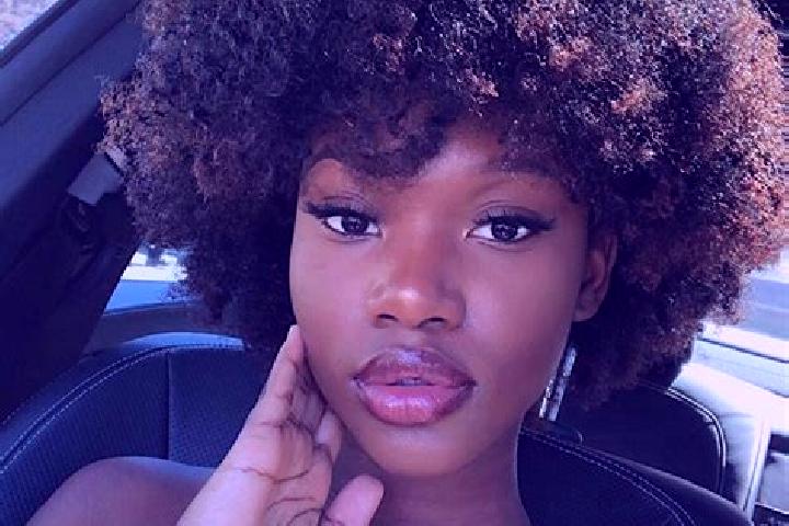 Grace, 21, a red dark-eyed ebony companion based in Dolni Dobrouc. Offering Overnight, 69, Duos. Available for incall and outcall, overnight bookings available.