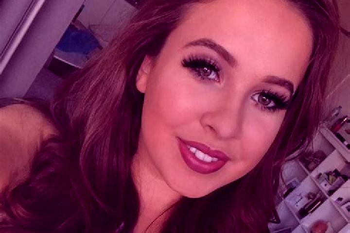 Grace, 22, a red grey-eyed slavic companion based in Borzechow. Offering GFE, Girlfriend Experience, Deep French Kissing, Massage. Available for incall and o...