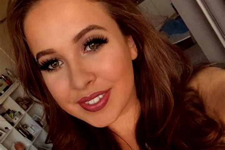 Grace, 23, a auburn brown-eyed european companion based in Seria. Offering Duos, BDSM, Prostate Massage, Overnight, Travel Companion. Available for incall an...