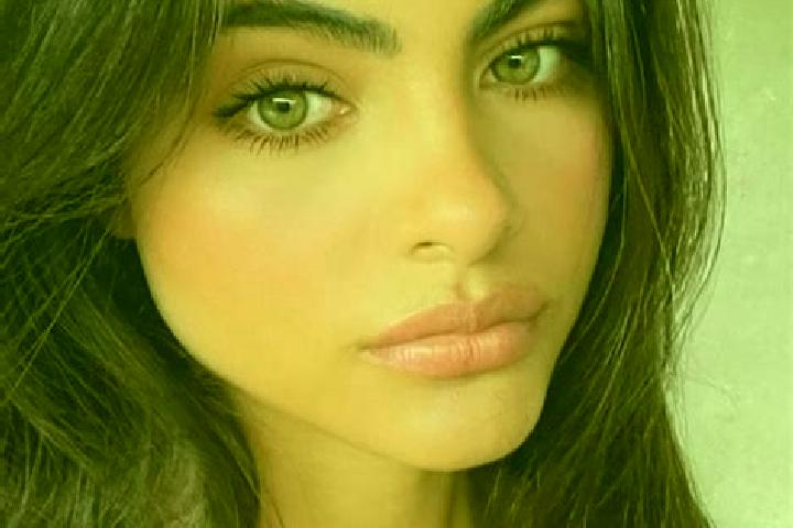 Grace, 23, a black hazel-eyed mixed companion based in Camira. Offering Travel Companion, GFE. Available for incall and outcall, day and evening dates.