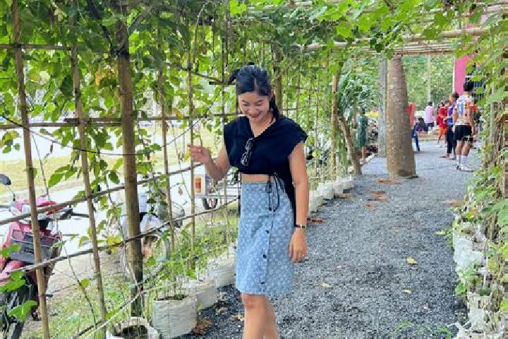 Grace, 24 — Escort in Pak Chom, Thailand