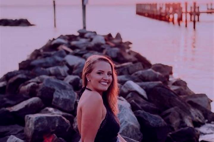 Grace, 24 — Escort in Westover, United States