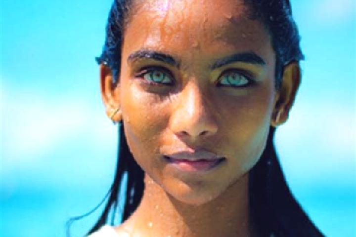 Grace, 25, a red blue-eyed indian companion based in Samboan. Offering Fetish, 69, Tantra. Available for incall and outcall, day and evening dates.
