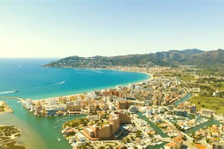 Grace, 25 — Escort in Roses, Spain