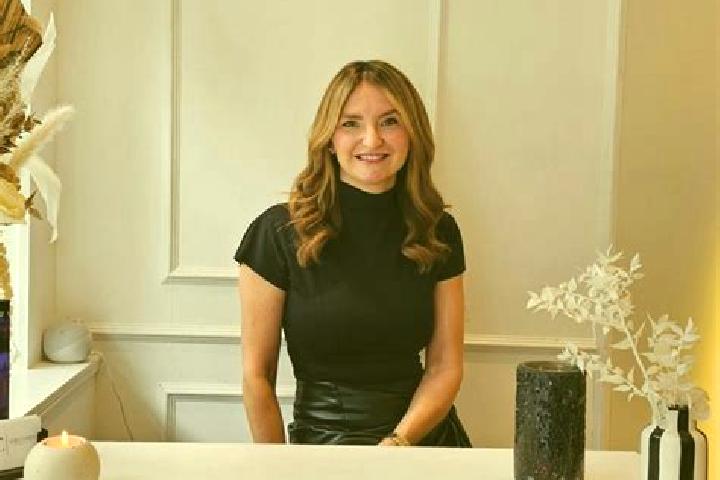 Grace, 26, a black dark-eyed caucasian companion based in Bridge of Weir. Offering CIM, BDSM, Striptease, Erotic Massage. Available for incall and outcall, o...