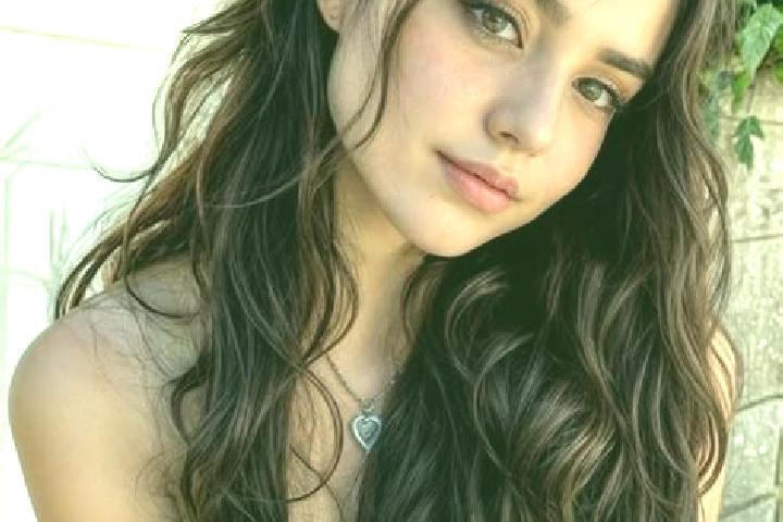 Grace, 26, a brunette hazel-eyed middle eastern companion based in Lehua. Offering A-Level, Girlfriend Experience, OWO, Fetish, Erotic Massage. Available for...
