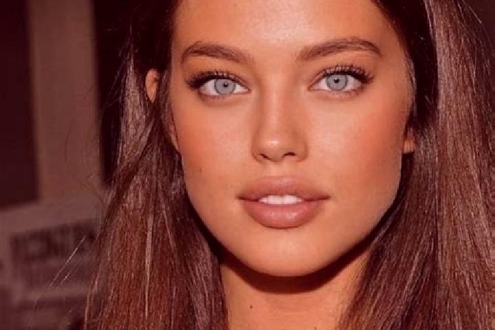 Grace, 26, a chestnut green-eyed caucasian companion based in Jamaame. Offering Party Girl, 69, Couples. Available for incall and outcall, day and evening da...