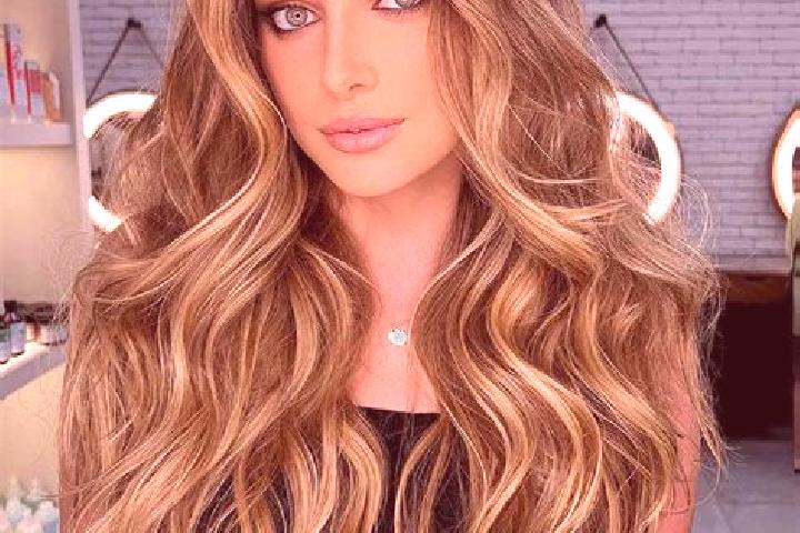 Grace, 26, a dark blonde dark-eyed middle eastern companion based in Wuxue. Offering Erotic Massage, Domination, Travel Companion, Dinner Date, Girlfriend Ex...