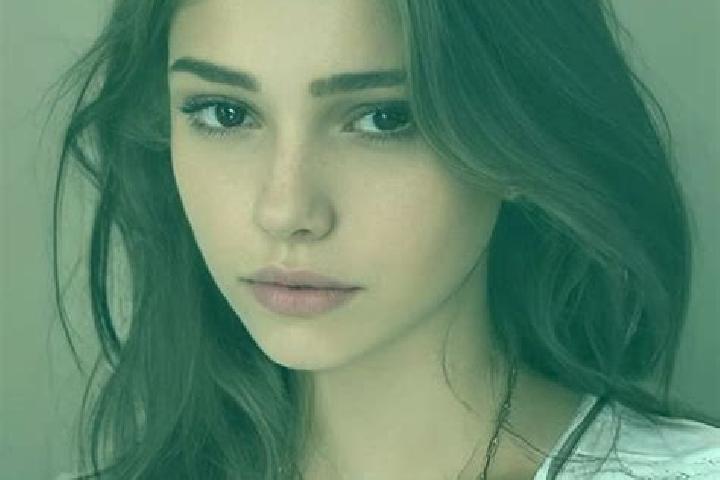 Grace, 27, a brunette hazel-eyed slavic companion based in Isla Cozumel. Offering Dinner Date, Travel Companion, Overnight, Erotic Massage. Available for inc...