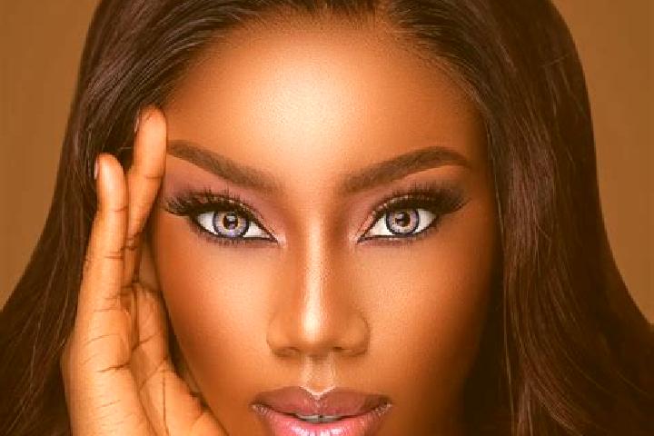 Grace, 27, a chestnut blue-eyed ebony companion based in Saulieu. Offering Striptease, Couples, Girlfriend Experience, Deep French Kissing. Available for inc...