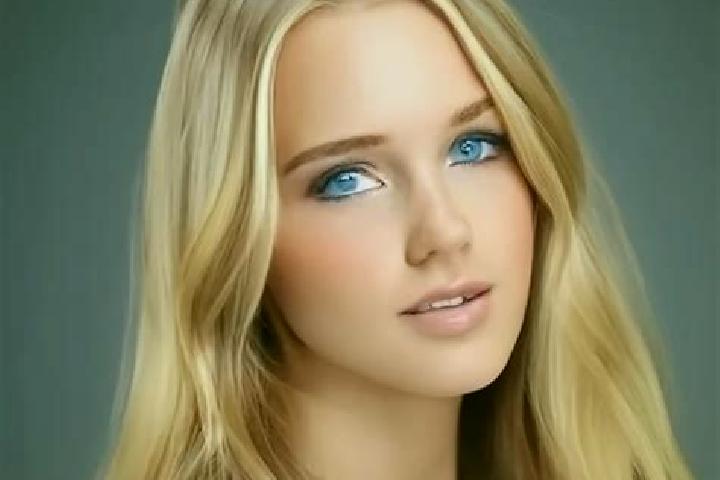 Grace, 27, a dark blonde grey-eyed slavic companion based in Cholul. Offering Overnight, A-Level, GFE, Duos, Tantra. Available for incall and outcall, day an...