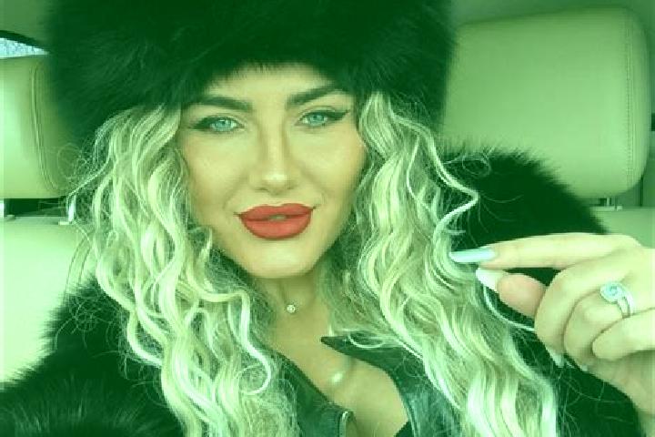 Grace, 27 — Escort in Urechesti, Romania
