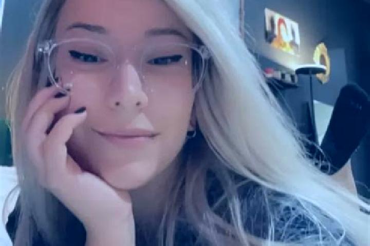 Grace, 28, a blonde grey-eyed indian companion based in Etteldorf. Offering Overnight, Domination, Erotic Massage. Available for incall and outcall, day and ...