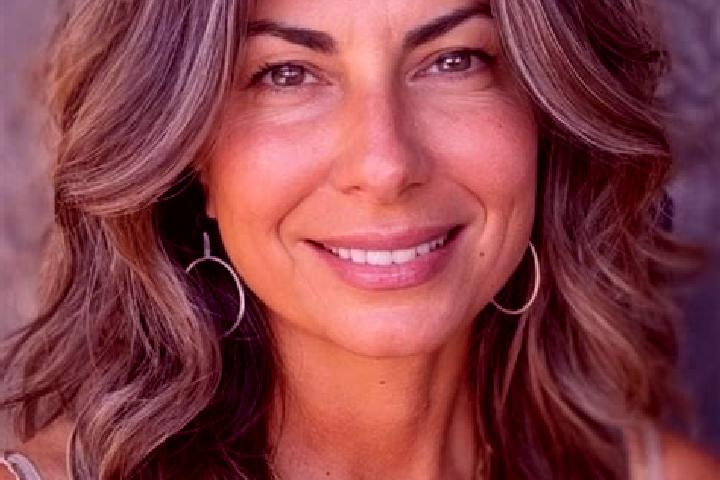 Grace, 34, a brunette grey-eyed caribbean companion based in Qiaoleipan. Offering Striptease, BDSM, CIM, Prostate Massage, Massage. Available for incall and ...